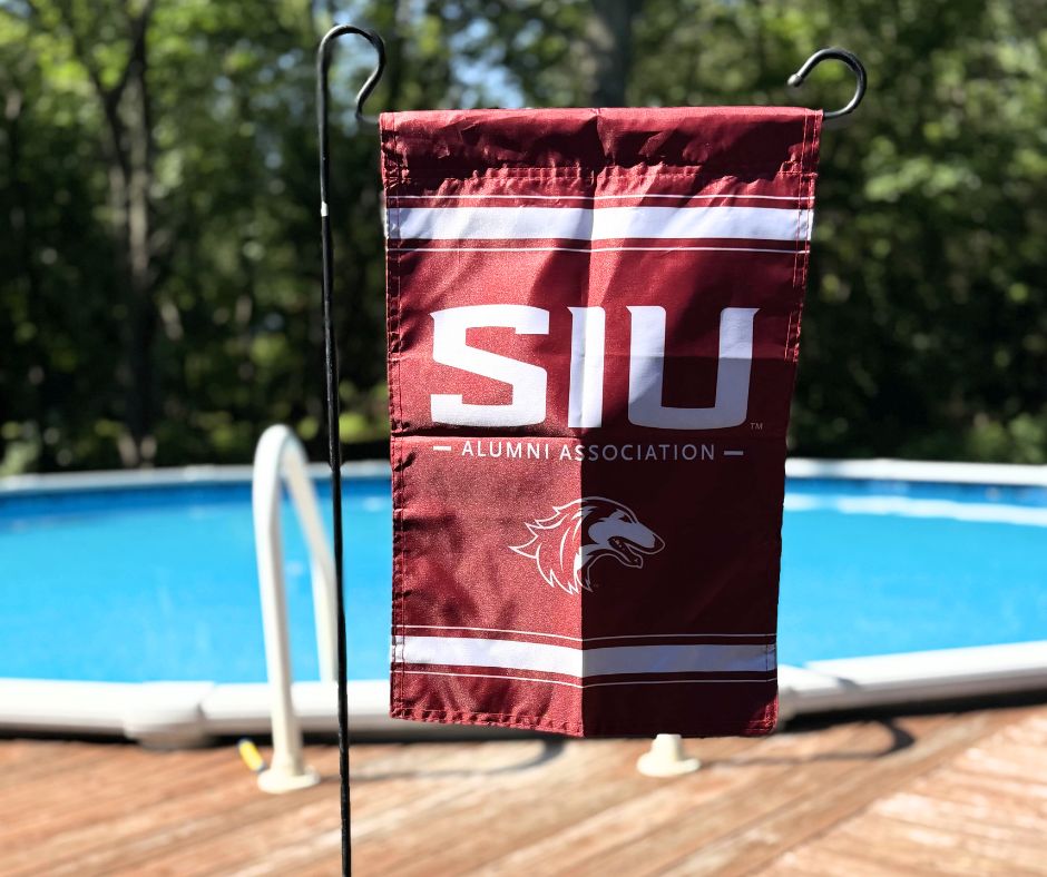 SIU Alumni Garden Flag