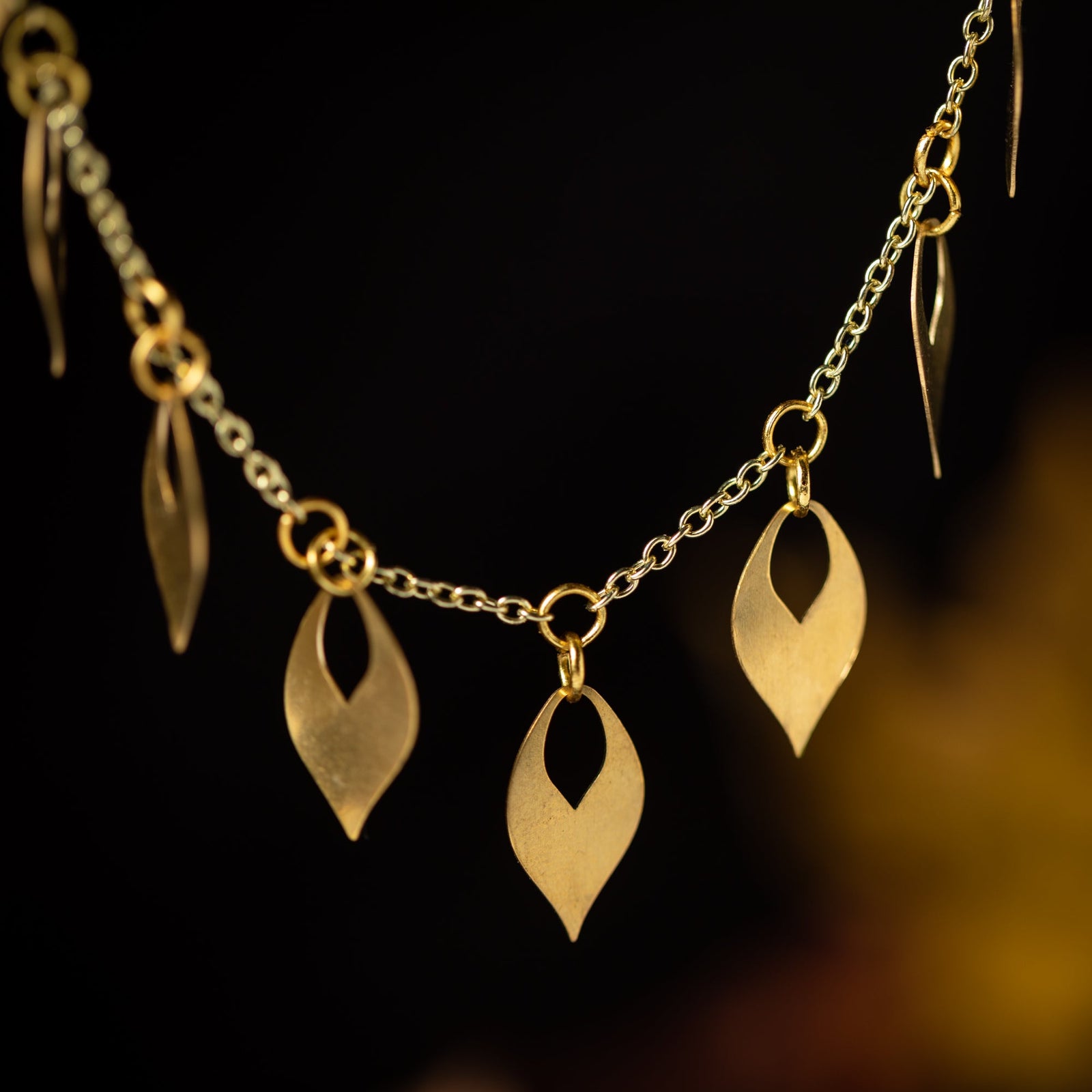 Gold Leaflet Necklace