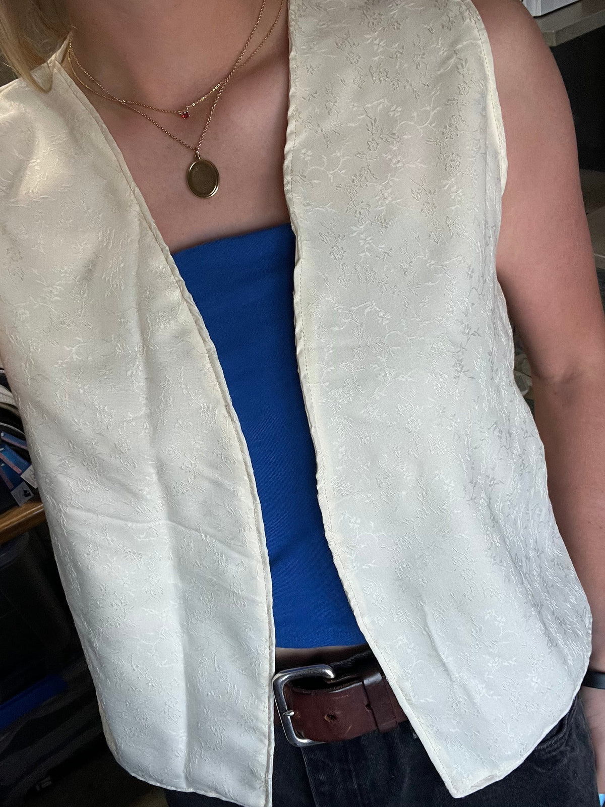 Linen Subtle Embroidered Floral Vest