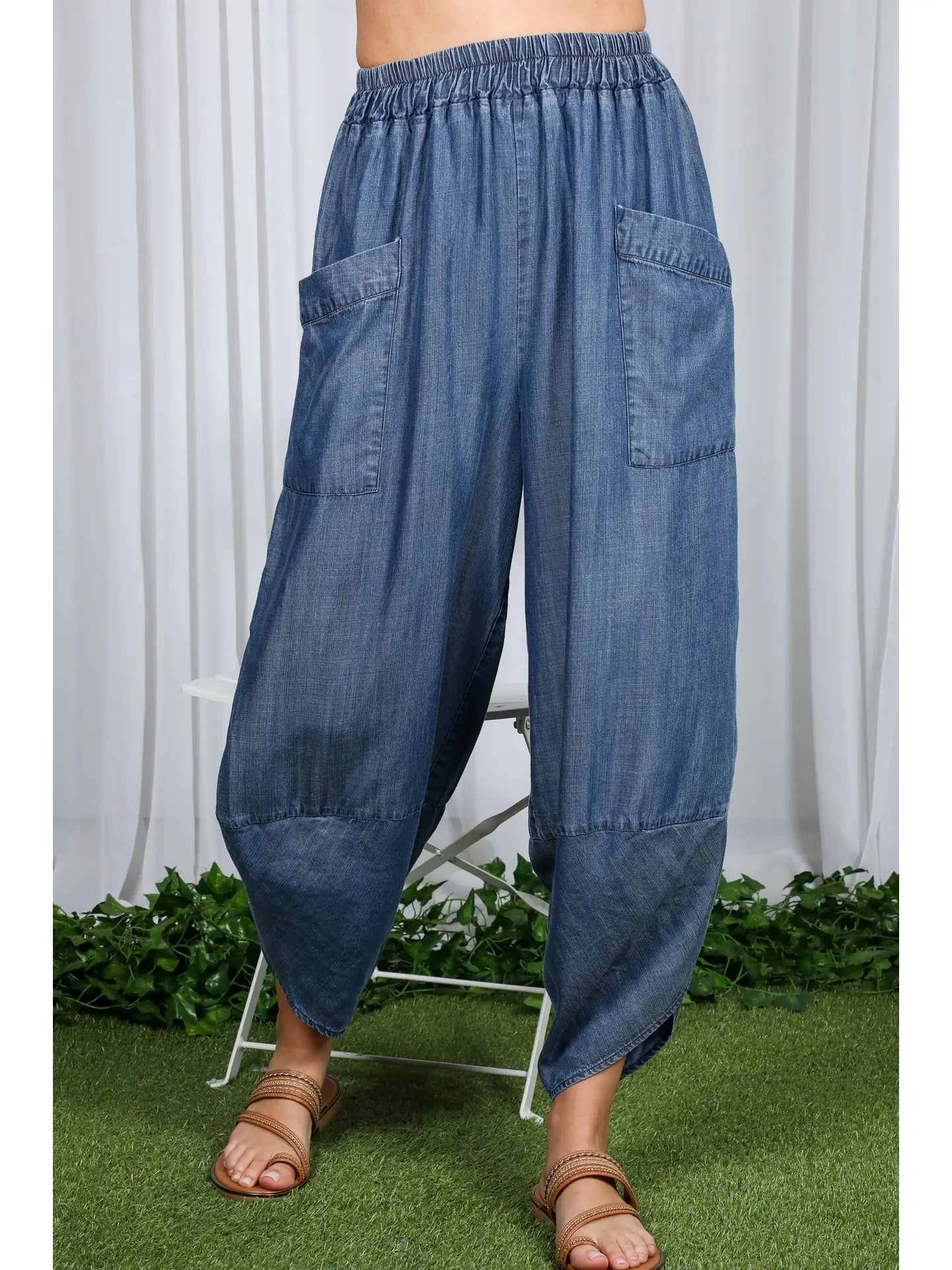 Chambray Barrel Jeans